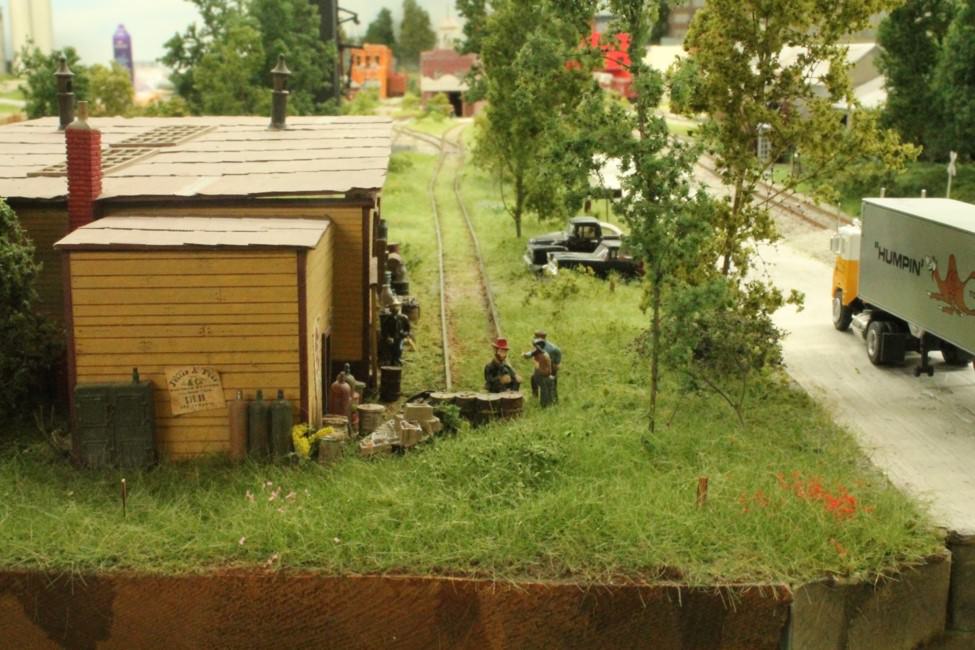 How To Use Static Grass On A Model Railway Layout